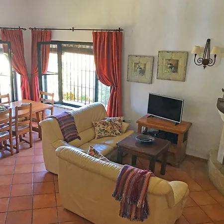 Villa Arteflor With Beautiful Garden At 200m From The El Palmar (Andalucia)