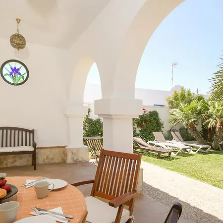 Villa Arteflor With Beautiful Garden At 200m From The *