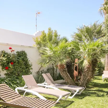 Villa Arteflor With Beautiful Garden At 200m From The